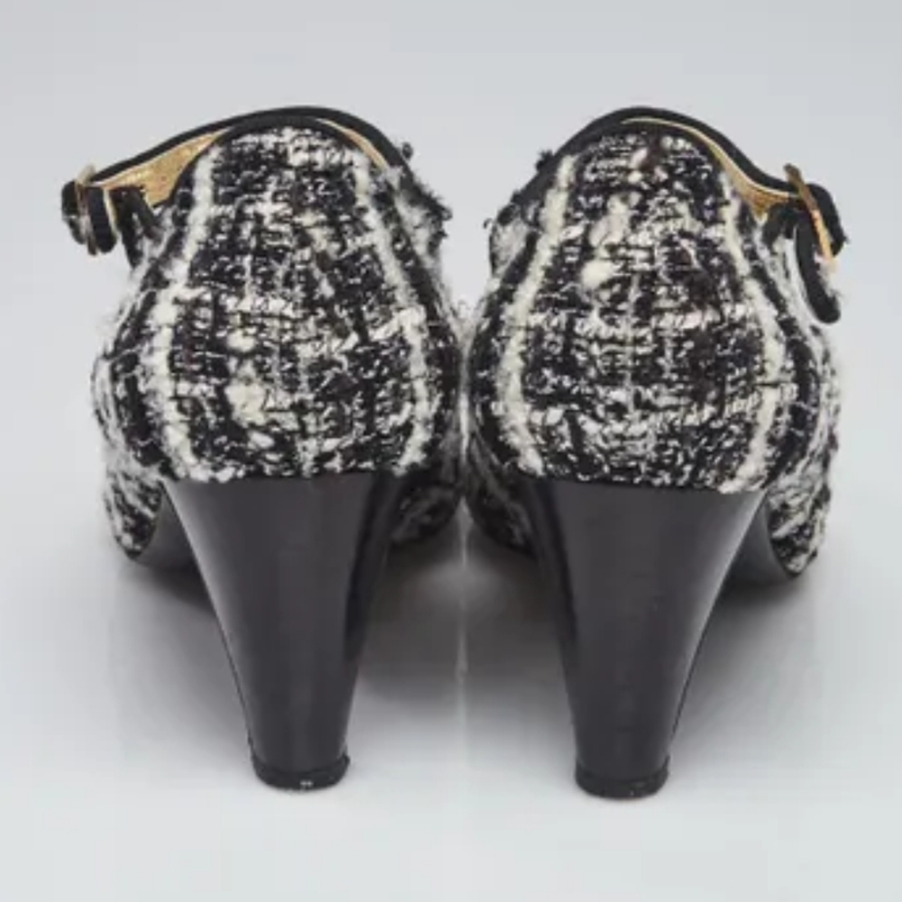 Chanel Black/White Tweed Mary Jane Cap Toe Pumps 35 - Picture 3 of 12